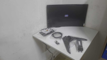 MSI MAG 276CXF 27