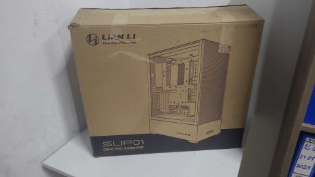 Lian Li SUP01 RGB Beyaz Mid Tower ATX Kasa(OUTLET)