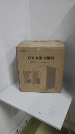 Lian Li O11 Air Mini Siyah Mini-Tower ATX (OUTLET)