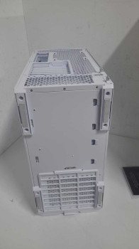 Lian Li Lancool 207 Beyaz Mid-Tower ATX Ka(OUTLET)
