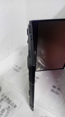 MSI KATANA 17 B13VEK-1035XTR I7-13620H 16G(OUTLET)